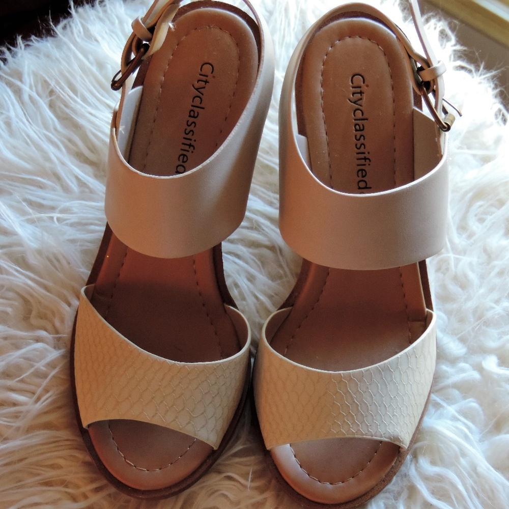 NWOT Ivory Wedges
